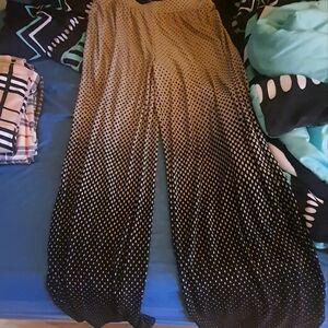 Chic Black and cream Gradient Pants